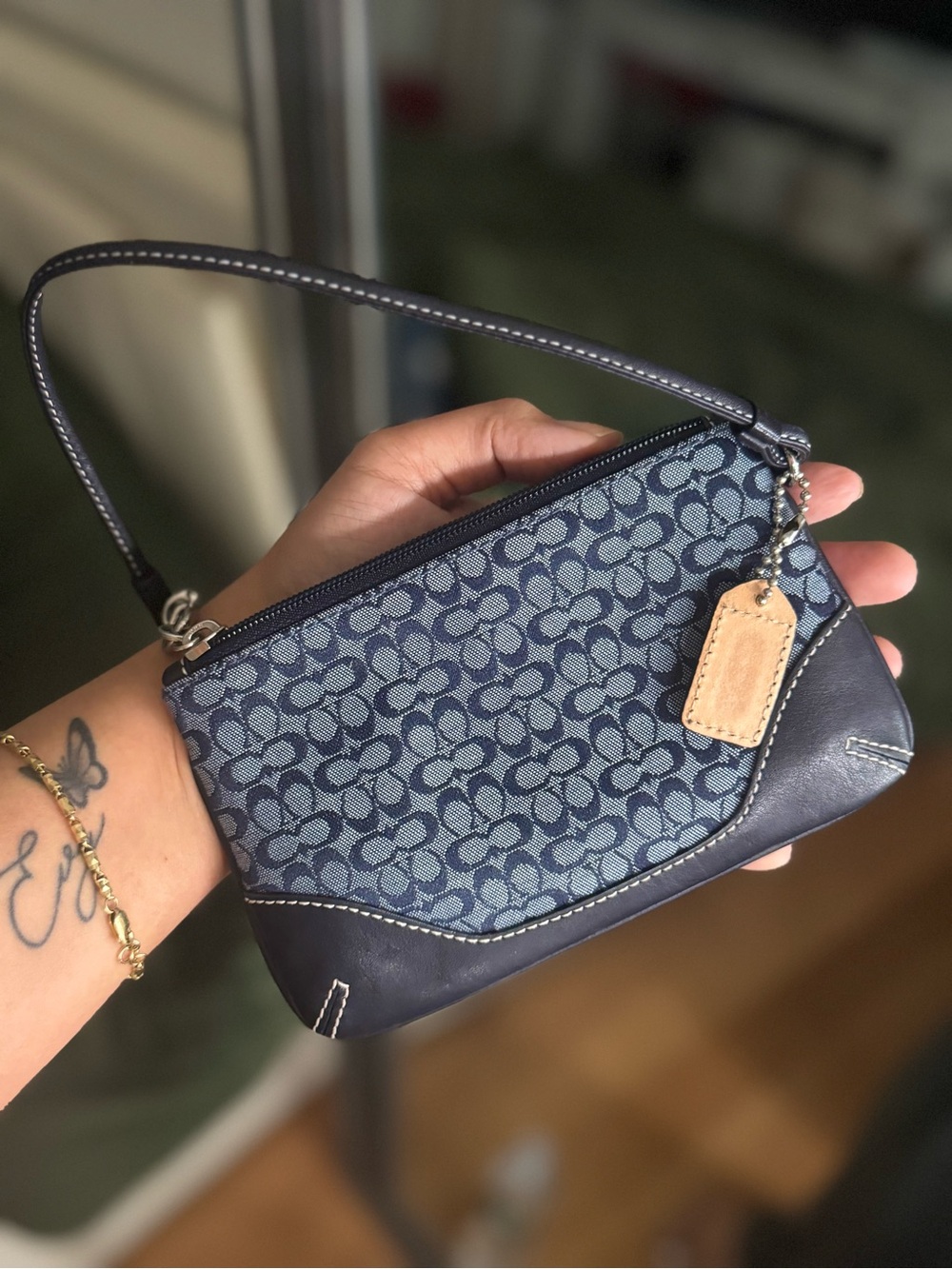 Y2K Coach Navy Blue Signature Canvas Wristlet with Leather Trim - Picture 2 of 5